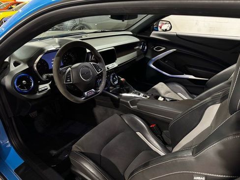 Used 2022 Chevrolet Camaro SS RWD image 5