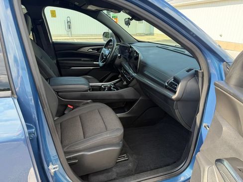 Used 2024 Chevrolet Traverse LT w/ Midnight/Sport Edition AWD/4WD image 20