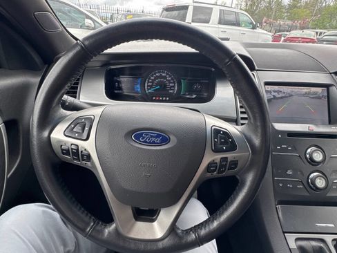 Used 2019 Ford Taurus SEL w/ Equipment Group 201A FWD image 18