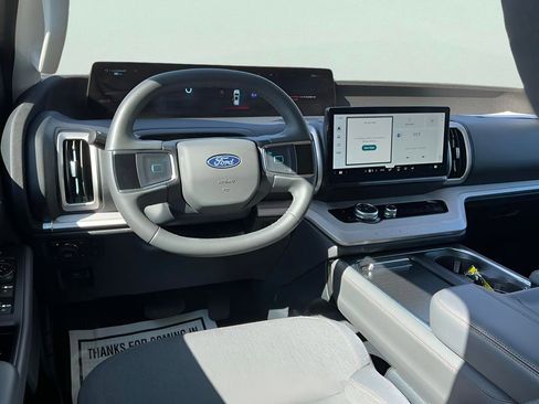 Certified 2025 Ford Expedition Active AWD/4WD image 29