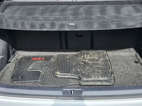 Used 2019 Volkswagen GTI SE image 10