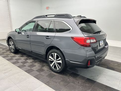 Used 2018 Subaru Outback 2.5i Limited image 3