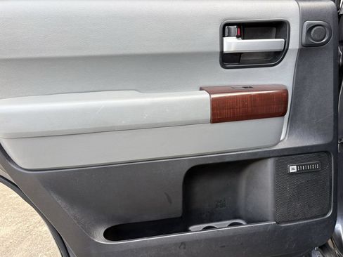 Used 2014 Toyota Sequoia Platinum AWD/4WD image 24