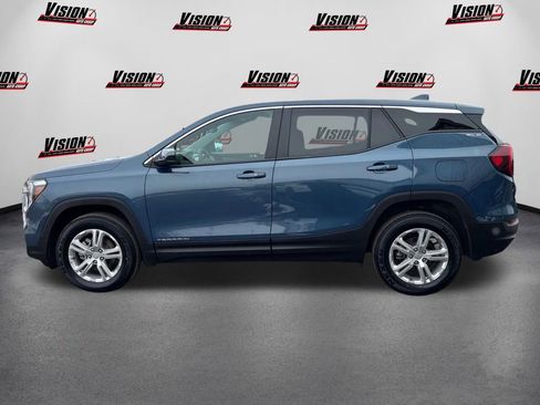 Used 2024 GMC Terrain SLE image 8