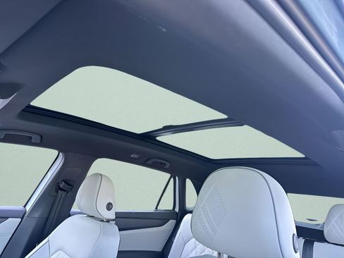 New 2026 Volkswagen Atlas Cross Sport SEL Premium R-Line image 22