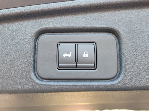 New 2025 Nissan Pathfinder Platinum image 11