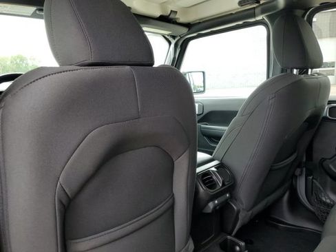 Used 2019 Jeep Wrangler Unlimited Sport S AWD/4WD image 31