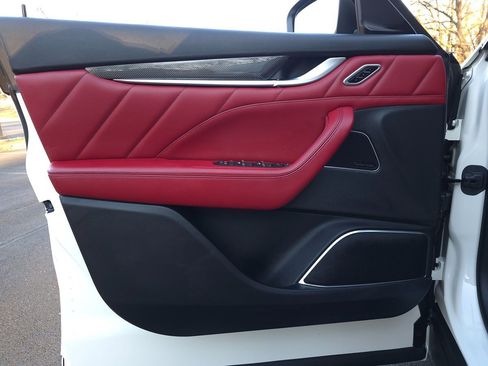 Used 2022 Maserati Levante GT image 26