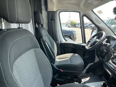 Used 2025 RAM ProMaster 3500 w/ Safety Group FWD image 9