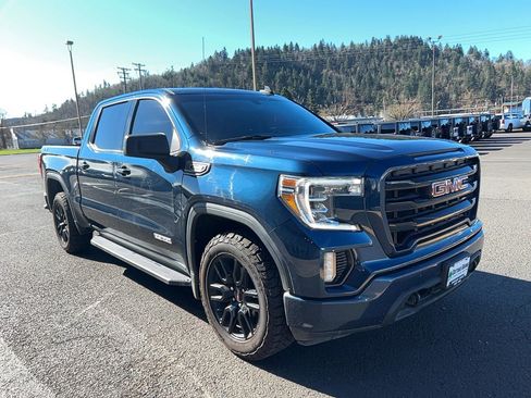 Used 2021 GMC Sierra 1500 Elevation w/ Preferred Package image 3