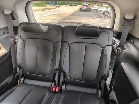 Certified 2021 Jeep Grand Cherokee L Limited AWD/4WD image 28