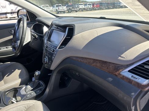 Used 2017 Hyundai Santa Fe Limited image 55