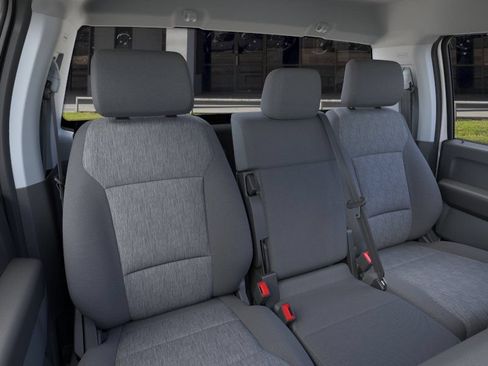 New 2026 Ford F250 XL w/ XL Driver Assist Package RWD image 10