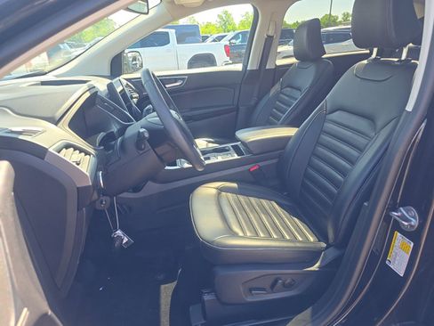 Used 2024 Ford Edge SEL w/ Convenience Package AWD/4WD image 2