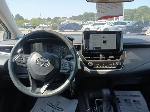 Used 2024 Toyota Corolla LE FWD image 25