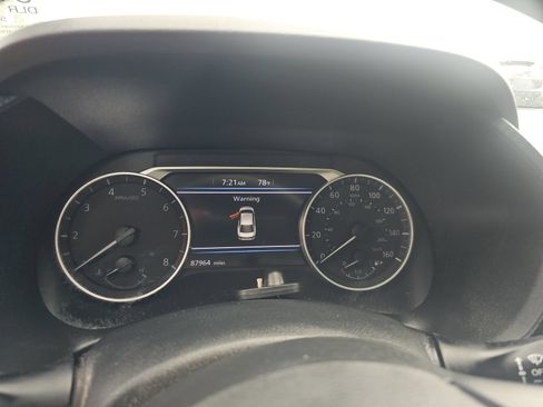 Used 2020 Nissan Sentra SR w/ Electronics Package FWD image 11