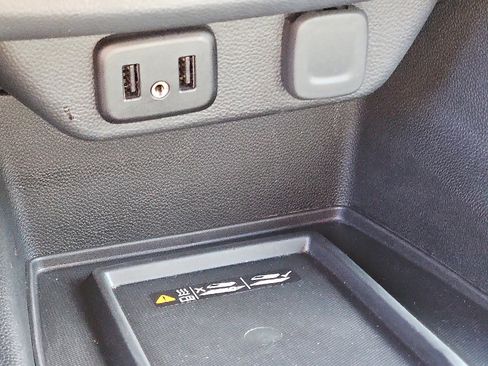 Certified 2023 Chevrolet Traverse LT image 23