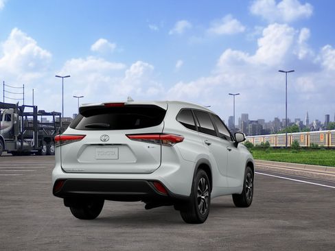 New 2026 Toyota Highlander XLE AWD/4WD image 9