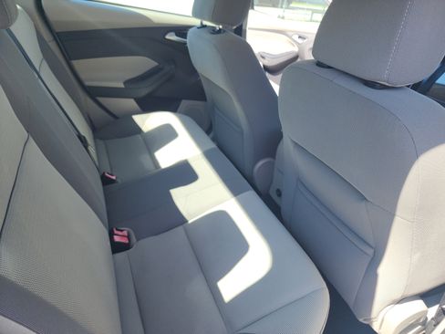 Used 2013 Ford Focus SE FWD image 26