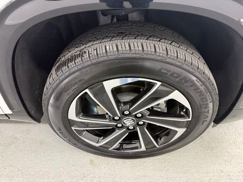 Used 2025 Buick Enclave Sport Touring image 5