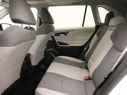 Used 2021 Toyota RAV4 XLE w/ Convenience Package AWD/4WD image 16