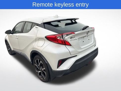 Used 2018 Toyota C-HR XLE image 3