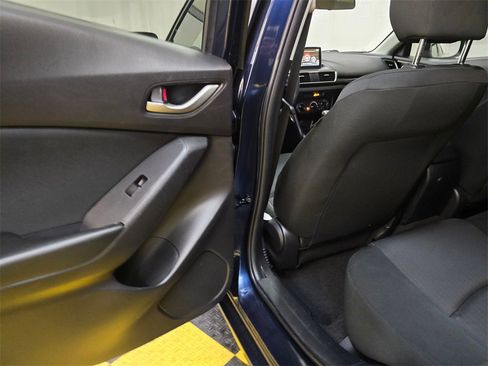 Used 2015 MAZDA MAZDA3 i Sport image 15