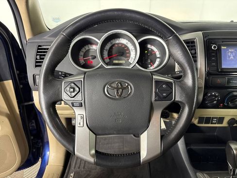 Used 2015 Toyota Tacoma PreRunner w/ SR5 Package image 16