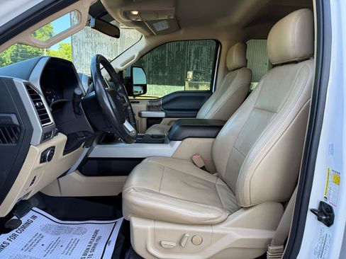 Used 2018 Ford F250 Lariat w/ Lariat Value Package AWD/4WD image 12