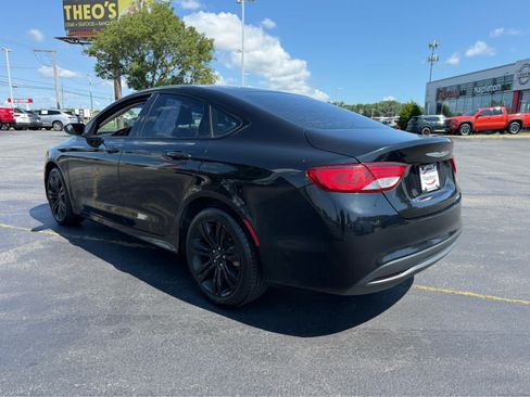 Used 2017 Chrysler 200 LX w/ Dark Appearance Package FWD image 5
