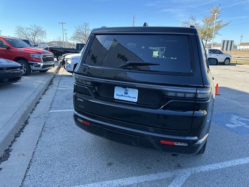 New 2026 Jeep Grand Wagoneer Summit image 28