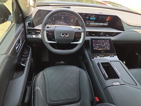 Used 2025 INFINITI QX80 Luxe AWD/4WD image 9