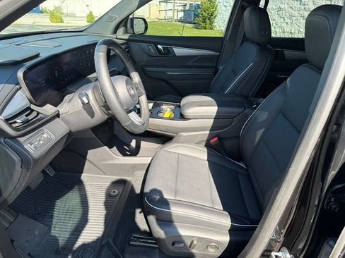 Used 2025 Buick Enclave Preferred w/ LPO, Floor Liner Package AWD/4WD image 16