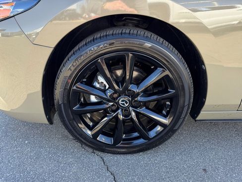 Used 2024 MAZDA MAZDA3 s image 31