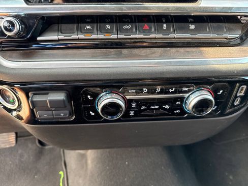Used 2025 GMC Sierra 1500 SLT RWD image 24
