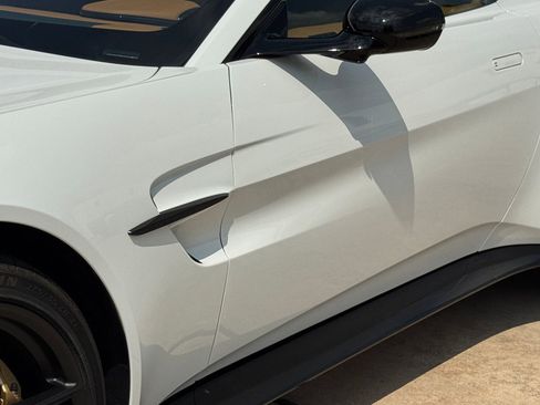 New 2025 Aston Martin V8 Vantage Coupe image 12