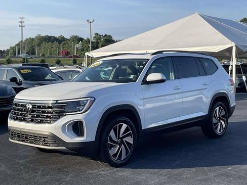 Certified 2026 Volkswagen Atlas SE w/ Panoramic Sunroof Package FWD image 3