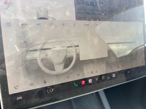 Used 2022 Tesla Model Y Long Range AWD/4WD image 21