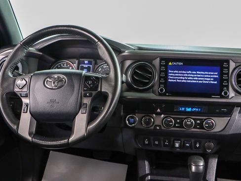 Used 2023 Toyota Tacoma TRD Off-Road image 17