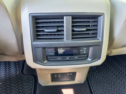 Used 2021 Volkswagen Atlas SEL AWD/4WD image 19
