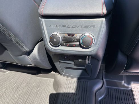 Used 2025 Ford Explorer ST AWD/4WD image 18