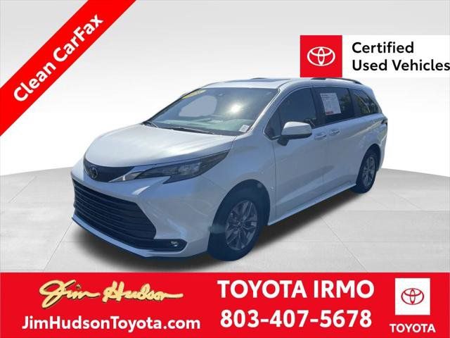 Certified 2026 Toyota Sienna XLE FWD image 1