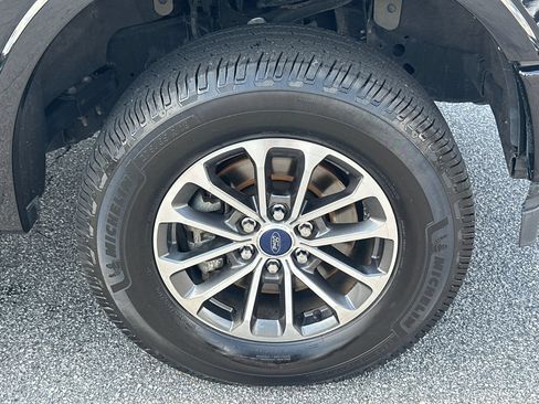 Used 2018 Ford F150 XLT w/ Equipment Group 302A Luxury AWD/4WD image 12