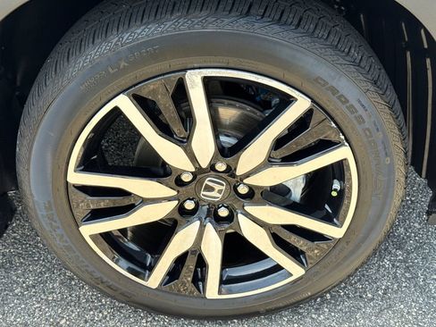 Used 2020 Honda Pilot Touring image 12