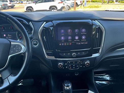 Used 2020 Chevrolet Traverse LT w/ LT Premium Package image 7