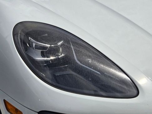 Used 2020 Porsche Macan image 11