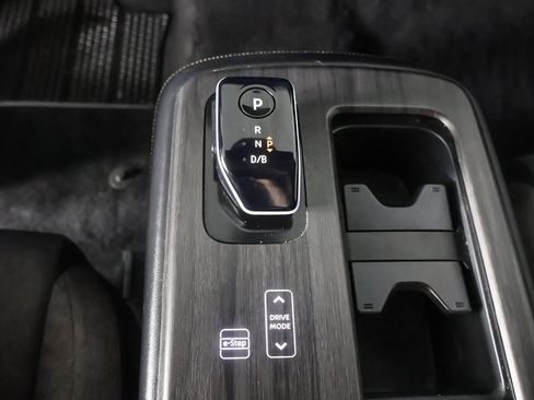 Used 2023 Nissan Ariya VENTURE+ image 43