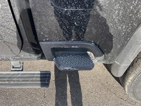 Used 2021 GMC Sierra 3500 Denali w/ Denali Black Diamond Edition image 18