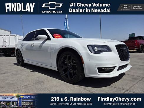 Used 2022 Chrysler 300 Touring L RWD image 1