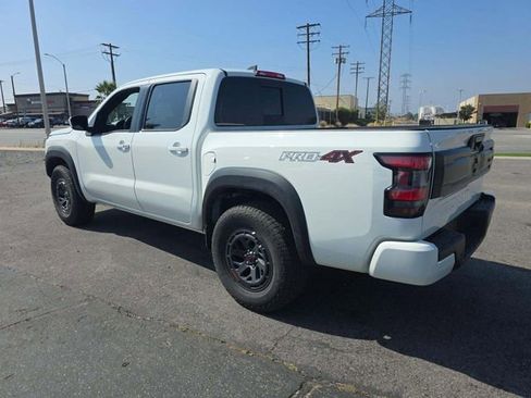 Used 2026 Nissan Frontier PRO-4X AWD/4WD image 2